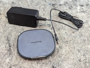 Mophie 15W Fast Charge Wireless Charging Pad for iPhones, Andriod, Galaxy Phones - Picture 1 of 11