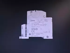 NC1V-2100-7AA IDEC Interruttore circuito idraulico 2 poli 7A 250VAC 125VDC A Trip - Foto 1 di 4