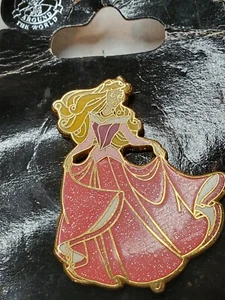 Disney Princess Aurora Sleeping Beauty Pink Sparkle Dress Gown Pin New - Picture 1 of 3