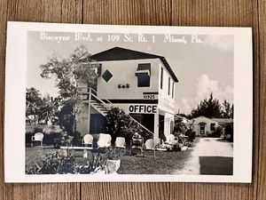 Postcard RPPC Motel, Miami, Florida Biscayne Blvd. Bay 109 St. Hotel - Picture 1 of 2