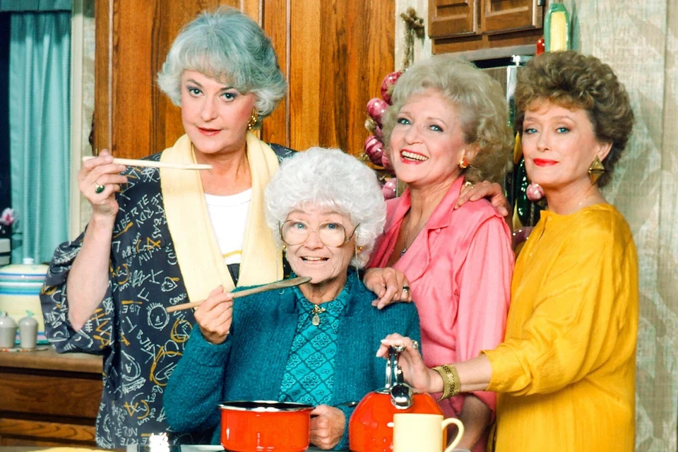 Golden Girls Betty White Bea Arthur Rue McClanahan Estelle Getty 8x10 Photo