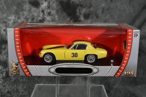 Road Signature Die Cast 1:18 Scale Car 1960 Lotus Elite Yellow #38 FAST Shipping - Picture 1 of 4