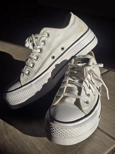 Converse Chuck Taylor Platform  White Low Top Sneakers Women US 5.5 - Picture 1 of 8