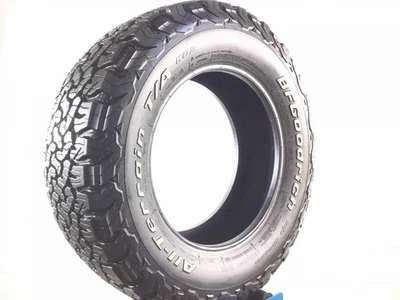 LT255/65R17 BFGoodrich Todo Terreno T/A K02 Búho 114 S Usado 12/32nds Foto 1 de 4