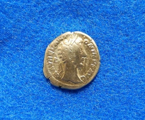 161-180 AD Marcus Aurelius Ancient Roman Silver Denarius Coin 2.15 grams, 19mm๐ - Picture 1 of 3