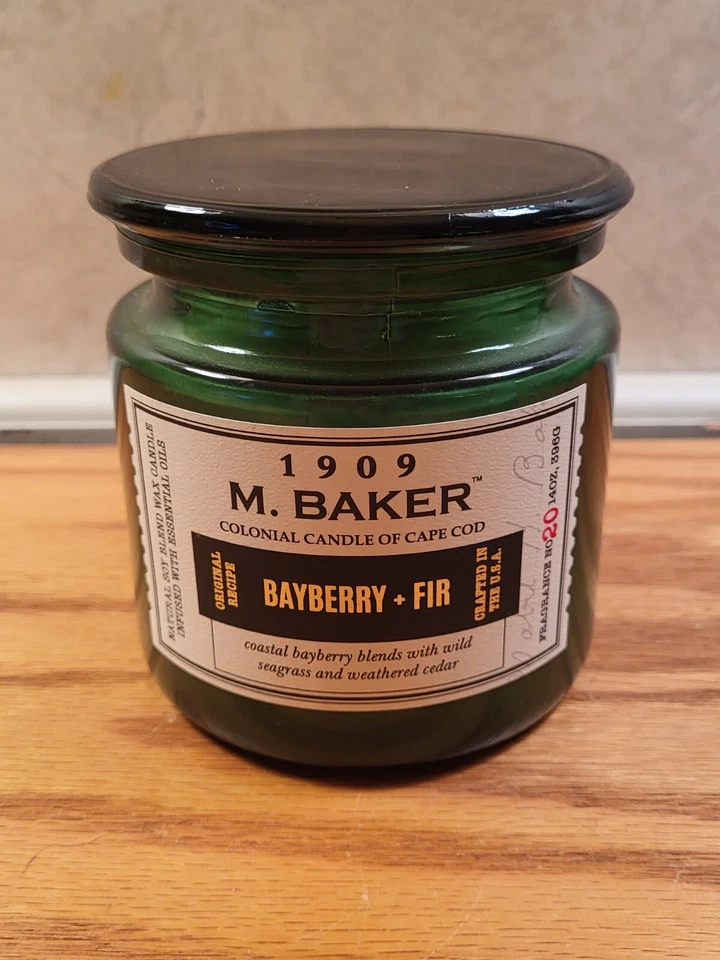 VELA COLONIAL M. PANADERÍA COLECCIÓN BAYBERRY Y ABETO TARRO PERFUMADO VELA 2 MECHAS  Foto 1 de 4