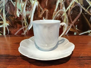ROYAL LIMOGES France OCEAN WHITE, edle Mokkatasse / Espressotasse mit Untertasse - Picture 1 of 4