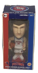 Burger King 2004 Pistons Bobblehero Doll #31 Figurine Basketball Milicic Detroit - Picture 1 of 4