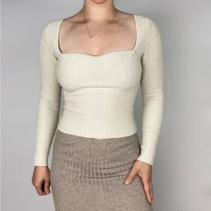 BABTON Sculpt Knit Sweetheart Neckline Long Sleeve Ribbed in Matte Pearl Stretch - Picture 1 of 6