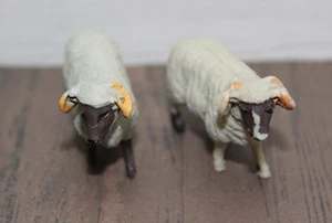 Britains 1:32 Farm Series - Pair of Swaledale Rams - Vintage Plastic Sheep Model - Bild 1 von 5