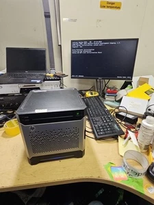 HPE ProLiant MicroServer Gen8 TPS-W003,16GB RAM,no HDD -- SPARES OR REPAIR ONLY. - Afbeelding 1 van 23