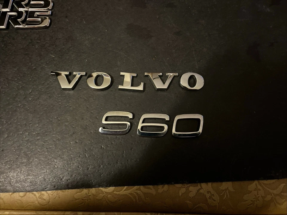 emblema maletero trasero volvo s60 2001-09 Foto 1 de 1