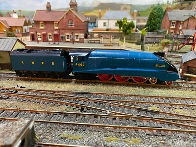 Trix Trains OO Gauge A4 Class Mallard 4-6-2 No. 4468 in LNER Blue, Very Good - Image 1 of 4