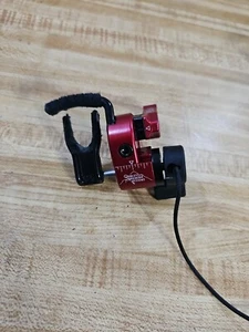 QAD HDX Arrow Rest Right Hand Red - Picture 1 of 2