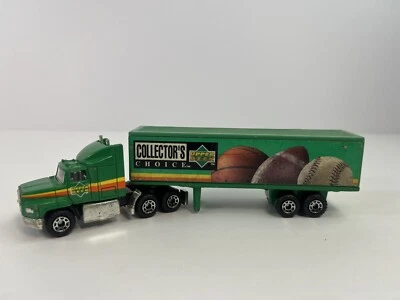 Matchbox Super Rigs Kenworth Semi & Articulated Trailer Upper Deck Baseball - Image 1 of 4
