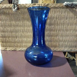 Vintage Cobalt Blue Bulbous Base Art Glass Bud Vase, 8 x 5 x 3" - Picture 1 of 2