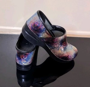 Dansko Womens Healthcare Clogs Shoes Multicolor Mosaic Patent Leather Sz 7.5/38 - Picture 1 of 4