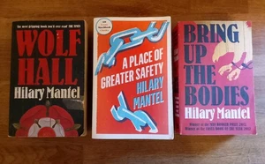 BOOK - Bundle Of X3 Hilary Mantel Paperback Novels Wolf Hall Bring Up The Bodies - Imagen 1 de 2