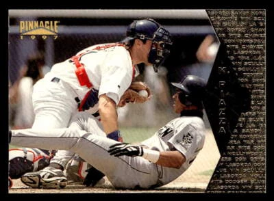Mike Piazza 1997 Pinnacle  Card #103 Los Angeles Dodgers - Image 1 of 2
