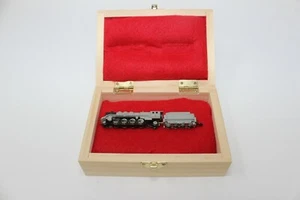 Z Scale Marklin 2811 Museum Piece New 5 Point Motor With LEDs Custom Wood Case - Picture 1 of 11