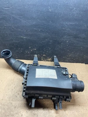 2010 to 2018 Mercedes-Benz Sprinter 2500 3.0L Air Cleaner Box OEM T6857 DG - Image 1 of 4