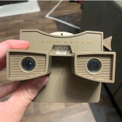 Vintage ViewMaster With Disney Slide - Image 1 of 4