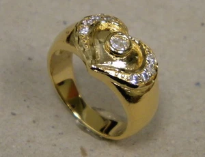 Women's Girl's Yellow Gold Plated Heart Shaped 9 clear CZ Ring New Size 7.5 - Picture 1 of 4
