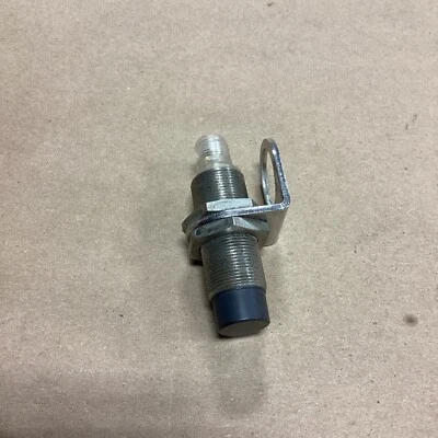 Balluff BES0070 Inductive Sensor 10-30 VDC BES M18MG-PSC16F-S04K - Image 1 of 4