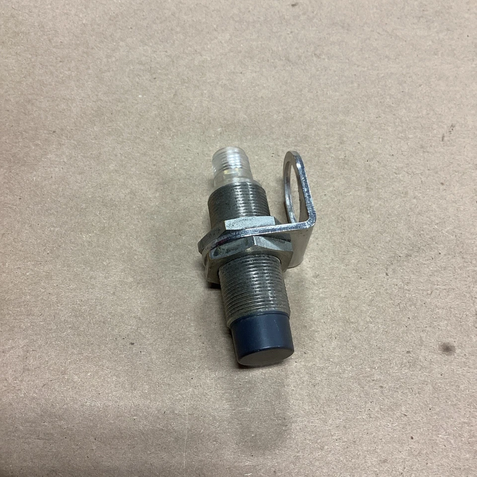 Balluff BES0070 Inductive Sensor 10-30 VDC BES M18MG-PSC16F-S04K - Image 1 of 4