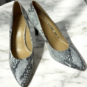 Naturalizer 9.5M Snakeskin Leather Pumps Heels Black White Pointed Toe Dress - Picture 1 of 14
