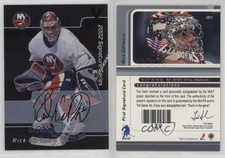 2001-02 ITG Be A Player Signature Series Vault Black Rick DiPietro #001 Auto