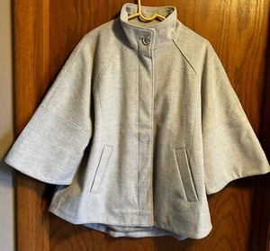 Dennis Basso Women's Capelet Sleeve Herringbone Jacket Pearl Gray Medium - Picture 1 of 10