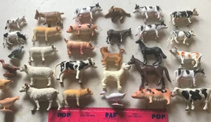 Group of 30 Plastic Toy Farm Animal Figures - Lot J - Picture 1 of 9