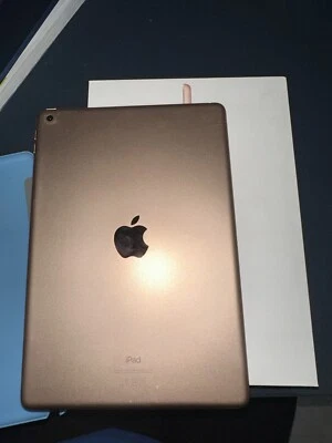 Apple iPad 8a gen. 32GB, Wi-Fi, 10,2" - Oro - Immagine 1 di 4