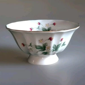 St Michael M&S Footed Bowl Vtg Ashbourne Design 2605 Wild Strawberry & Butterfly - Picture 1 of 11