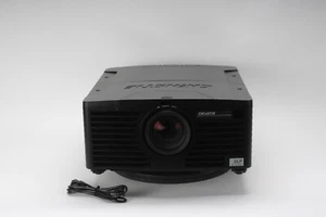 Christie DHD-775-E 7000 Lumen Digital Projector With Power Cable & Ceiling Mount - Afbeelding 1 van 7