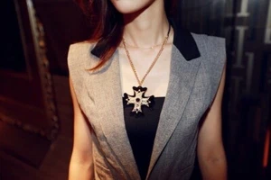 Women Stylish Vintage Rhinestone Necklace Gold Color Chain Black Cross Pendant - Picture 1 of 5