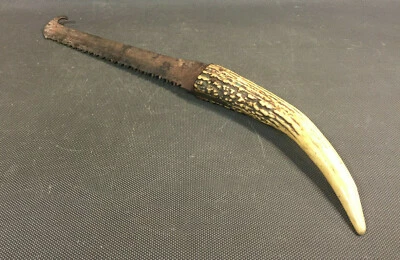 Ancienne scie à branches manuelle outil ancien vieux métier arboriculteur paysan - Photo 1/4