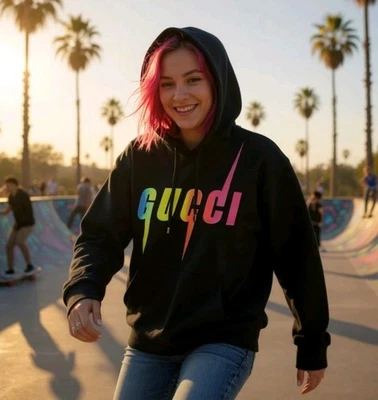 Sudadera con Capucha Gucci Nueva con Etiquetas Para Hombre Pequeña Negra Logo Arco Iris 100% Algodón.Auténtica  Foto 1 de 4