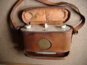 Vintage Roberts R77 valve radio - very rare late 1950's handbag / portable radio - Picture 1 of 20