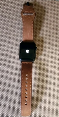 Apple Watch series 3, 38 mm, Space Gray Aluminum, Leather Band Wifi GPS Good - Image 1 of 4