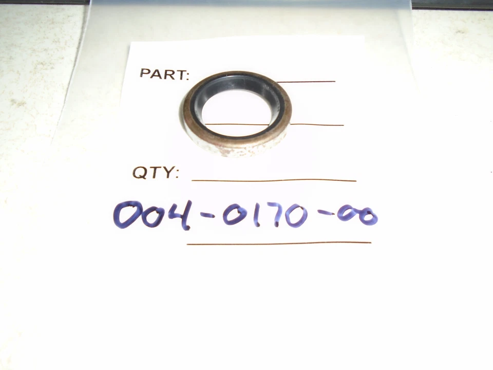 Snowmobile Engine Oil SEAL 004-0170-00 - Image 1 of 1