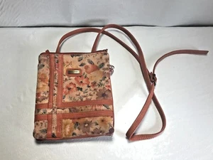 Bolso de mano KOLTOV de gamuza sintética estampado floral ajustable de cuero sintético - Imagen 1 de 8