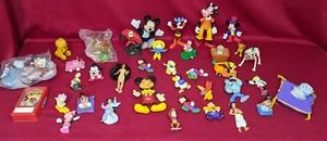 Lot Of  36 Disney Figurines Such As Mickey Mouse/Lion King/Daffy Duck - Picture 1 of 5