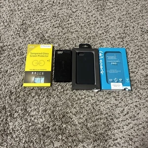 2 Speck Candyshell Case -Iphone SE 3/2/2020- Black- + Glass Screen - Picture 1 of 6