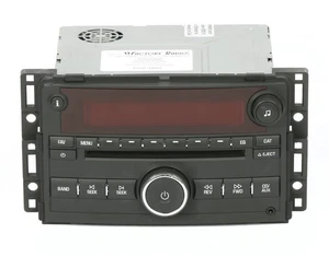 2006-07 Saturn Ion Vue AM FM Radio CD Player w Aux Part 15790419 Option Code US8 - Picture 1 of 6