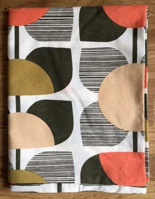 USED 1 Pillowcase Made W/ Orla Kiely Square Flower in Coral Cotton Percale Stem - Image 1 of 4