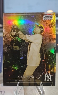 Topps Stadium Club 2022 - Derek Jeter #35 refractor cromado acuñado en oro Foto 1 de 3