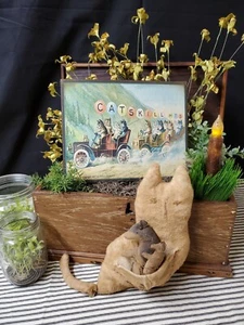 PRIMITIVE ANTIQUE VINTAGE FOLK STYLE CATSKILL MTS VACATION CATS DRIVE CAR SIGN - Bild 1 von 7