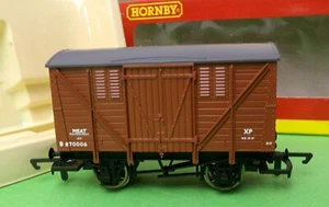 Hornby R6185A BR 4 Vent Meat Van B870006 marrón vagón nuevo en caja original (n) - Imagen 1 de 3